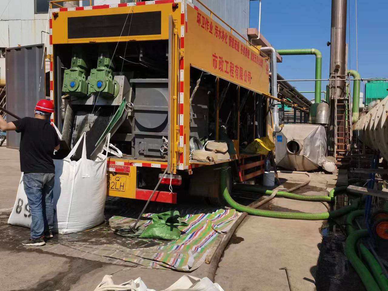 洋县淤泥压干处理